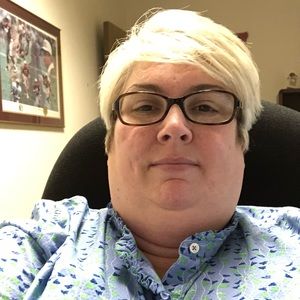 Meet your Posher, Lora